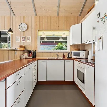 Hébergement de vacances Scenic House On East Funen 200m From The Belt